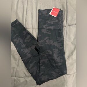 Spanx Look At Me Now Seamless Leggings in the "Black Camo" pattern